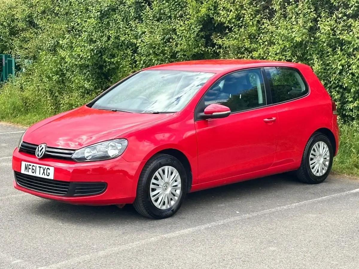 Używany VW Golf VI S 105 KM (77 kW) 2011 Czerwony Hatchback