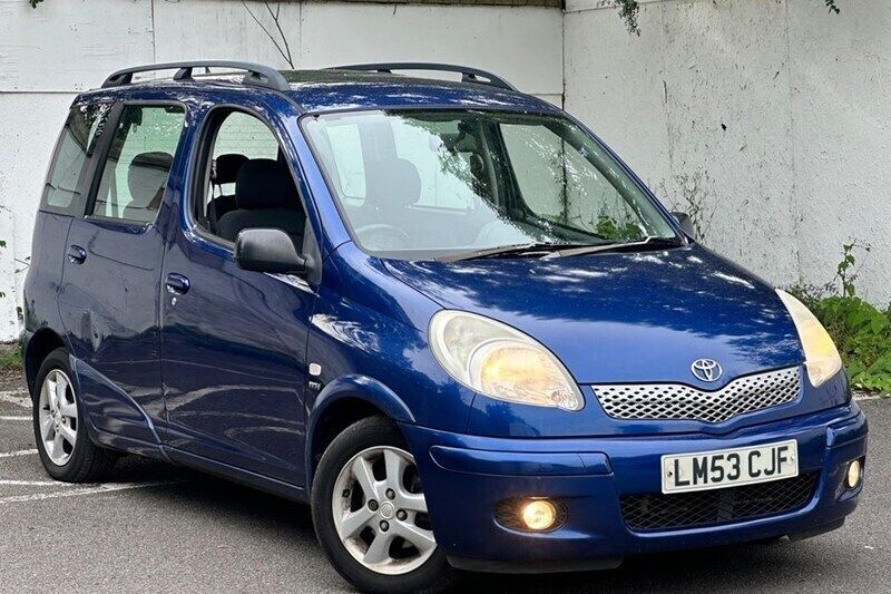 Used 2004 Toyota Yaris Estate | £2,500 (A bit pricey) - Image 1/1