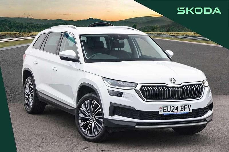 Moon white metallic Used 2024 Skoda Kodiaq SE L Executive SUV | £30,495 (Fair price) - Image 1/4