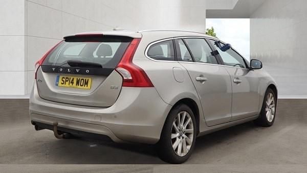 Used Volvo V60 SE Lux 136 HP (100 kW) 2014 Gold Estate