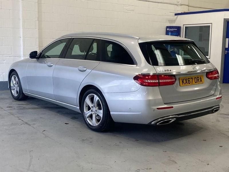 Used Mercedes E220 SE 194 HP (142 kW) 2017 Silver Estate