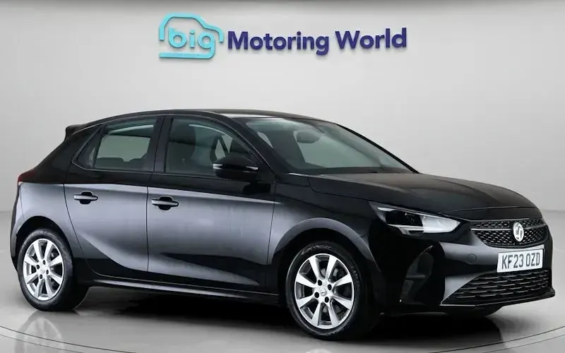 Used Vauxhall Corsa Design Edition 101 HP (74 kW) 2023 Hatchback