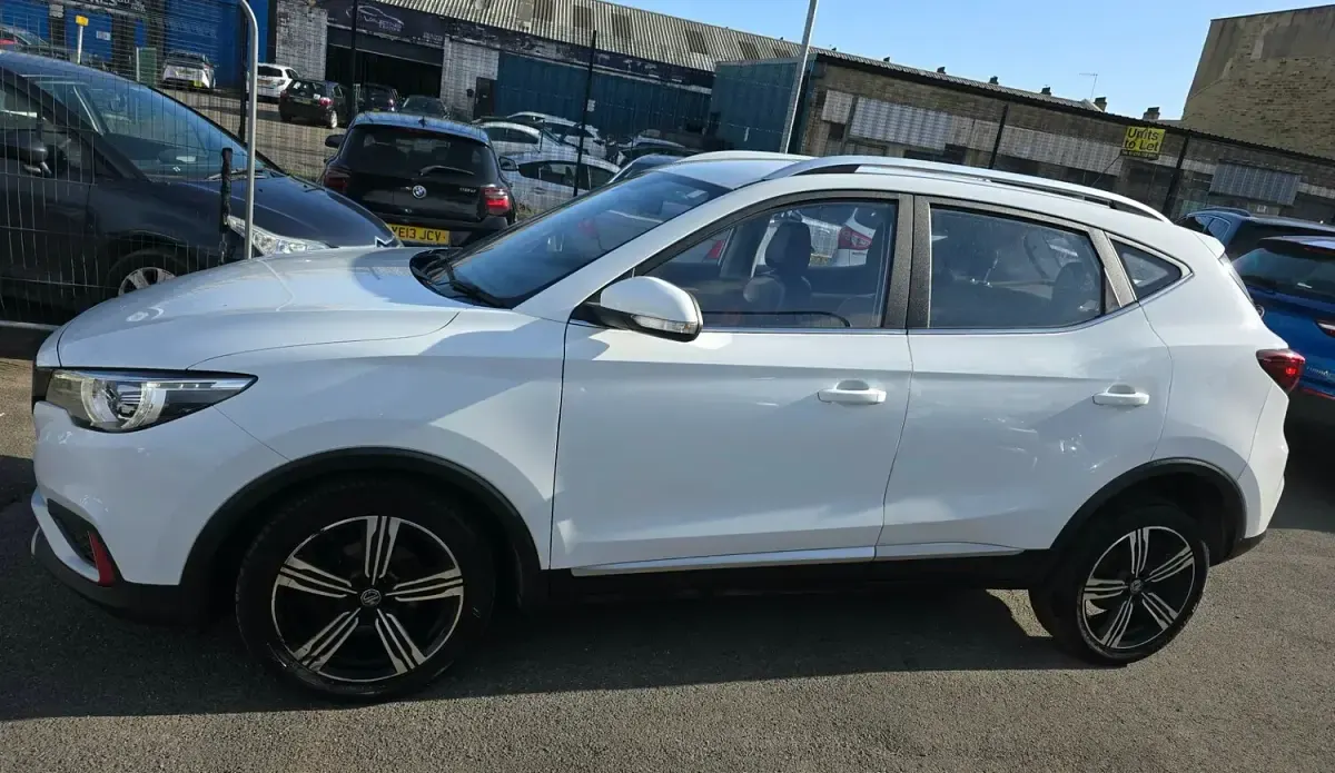 Used MG ZS 106 HP (77 kW) 2019 White SUV