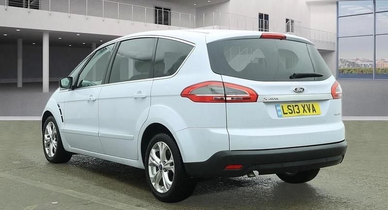 Used Ford S-MAX Titanium 140 HP (102 kW) 2013 White MPV