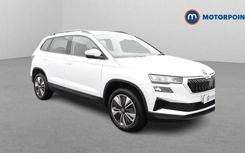 White Used 2024 Skoda Karoq SE Drive SUV | £17,399 (Fair price) - Image 1/4