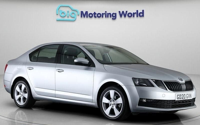 Used Skoda Octavia SE Drive 116 HP (85 kW) 2020 Silver Hatchback