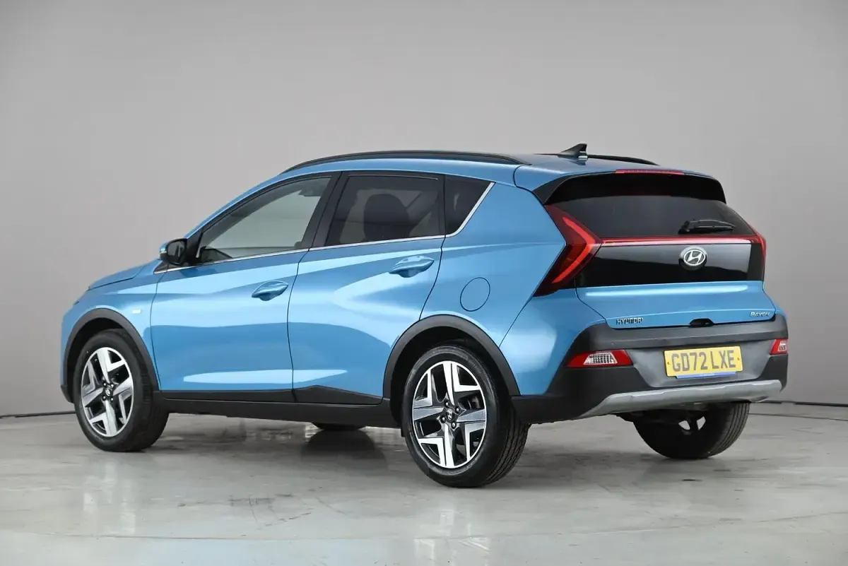 Używany Hyundai Bayon Premium 101 KM (74 kW) 2023 Niebieski SUV