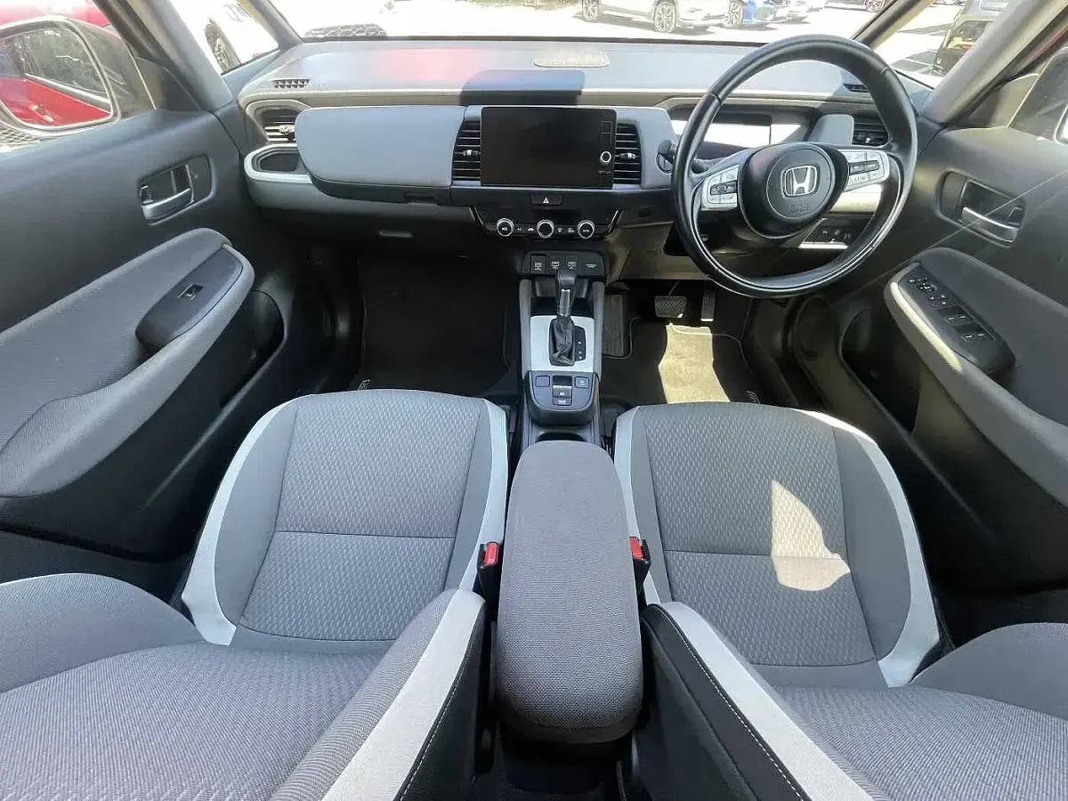 Used Honda Jazz Hybrid 109 HP (80 kW) 2020 Red Hatchback