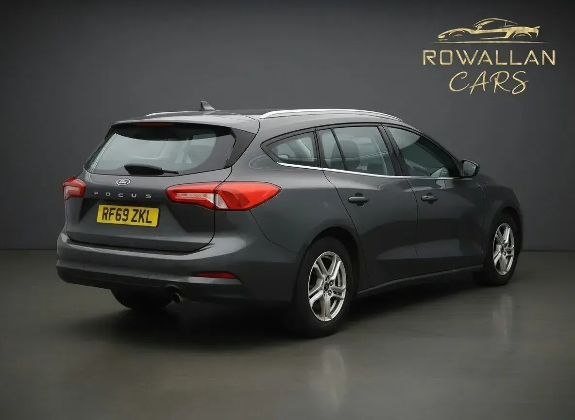 Used Ford Focus Zetec 95 HP (69 kW) 2026 Grey Estate