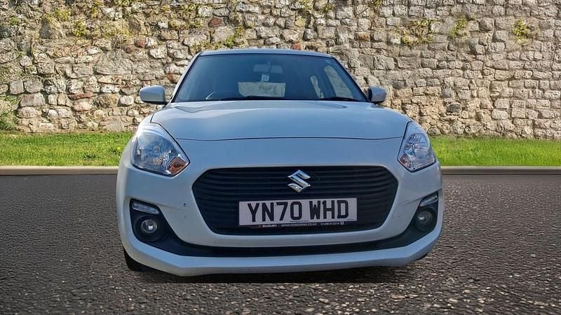 Used Suzuki Swift SZ-T 90 HP (66 kW) 2020 White Hatchback