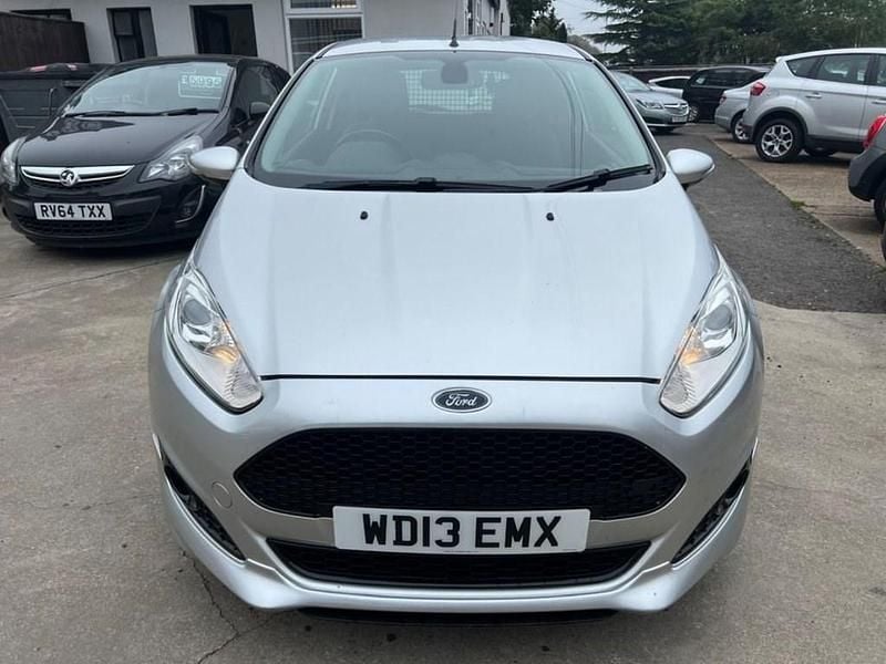 Used Ford Fiesta Sport 94 HP (69 kW) 2013 Silver Hatchback