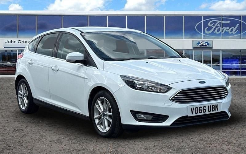 White Used 2016 Ford Focus Zetec Hatchback | £6,995 (Fair price) - Image 1/3