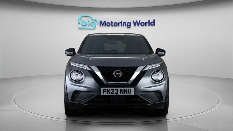 Used Nissan Juke N-Connecta 114 HP (83 kW) 2023 Grey SUV