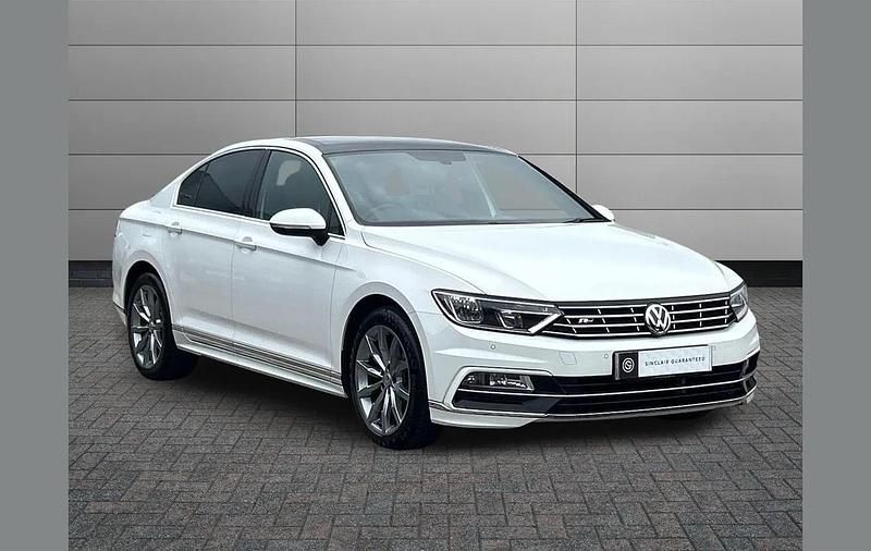 Used VW Passat R-line 147 HP (108 kW) 2017 White Sedan