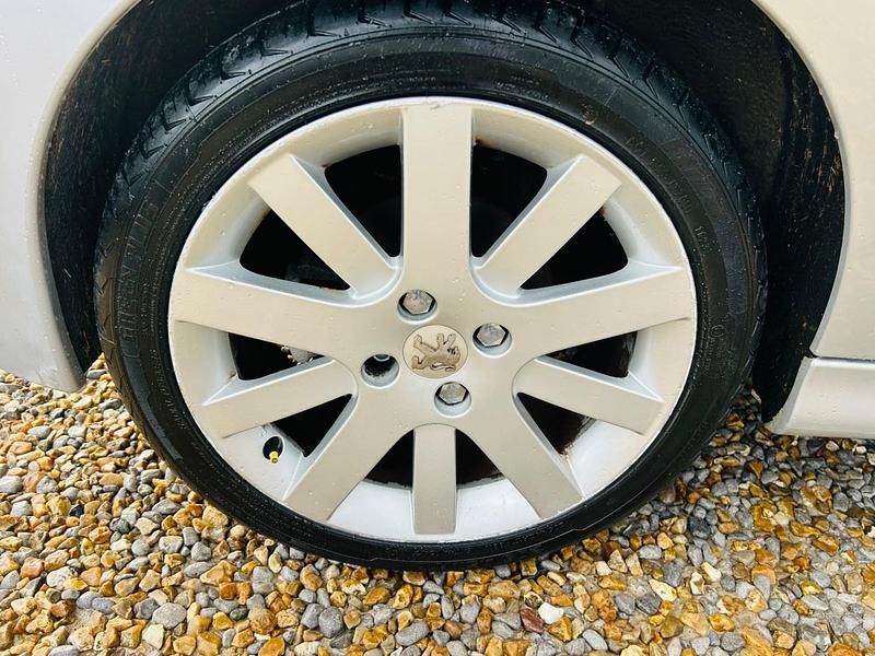 Used Peugeot 207 GTi 120 HP (88 kW) 2009 Silver Cabriolet