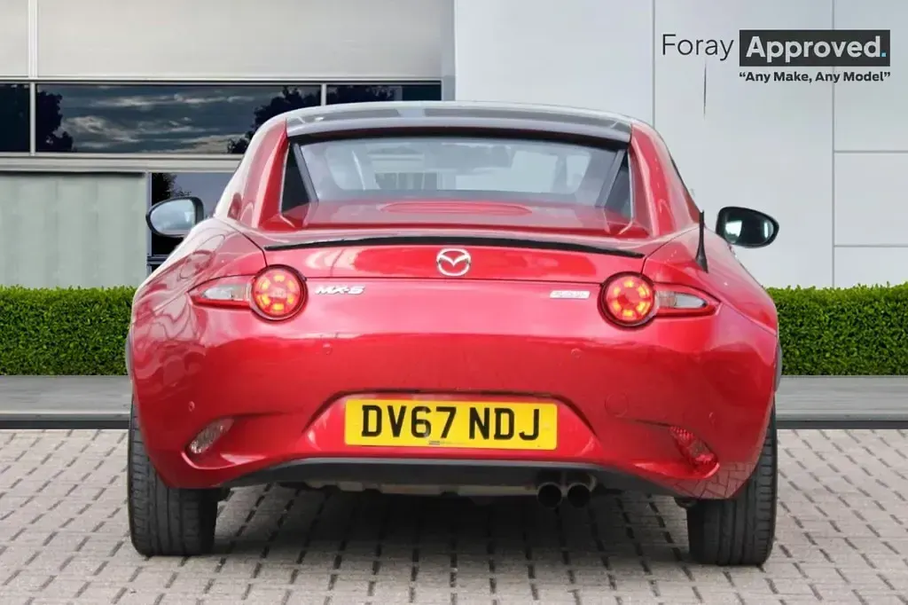 Used Mazda MX5 Edition 160 HP (117 kW) 2017 Red Cabriolet
