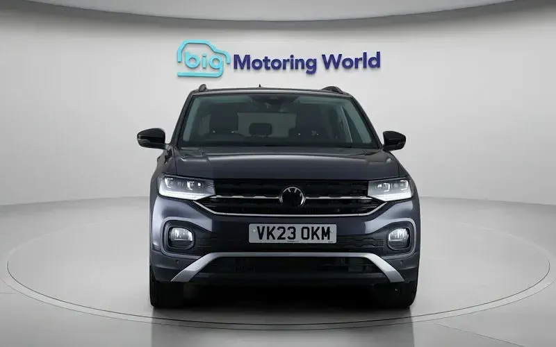Usado VW T-Cross Black Edition 110 CV (80 kW) 2023 Gris SUV