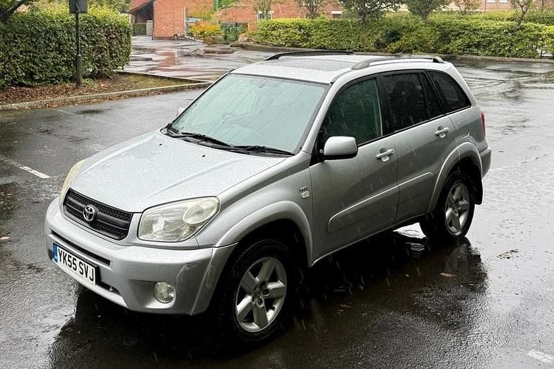 Silver Used 2005 Toyota RAV4 SUV | £2,500 (Good price) - Image 1/1