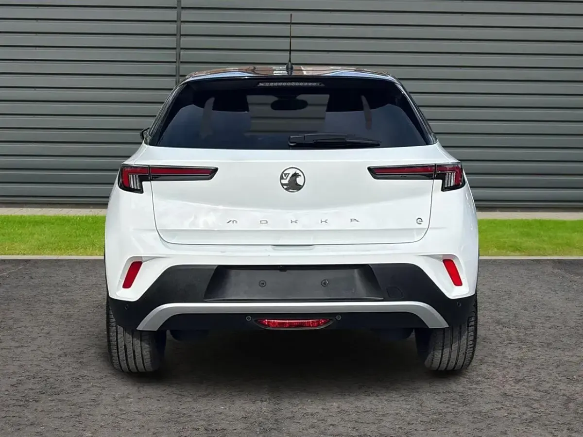 Second-hand Vauxhall Mokka Ultimate 98 kW (134 CP) 2022 Alb SUV
