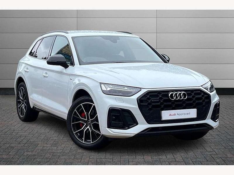 White Used 2022 Audi Q5 Comfort SUV | £37,495 (Fair price) - Image 1/4