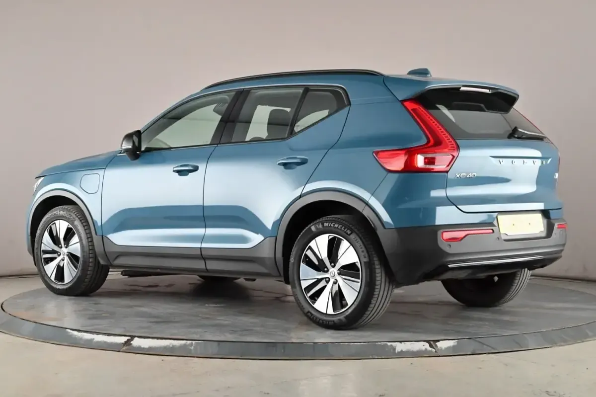 Second-hand Volvo XC40 Plus 2022 Albastru SUV