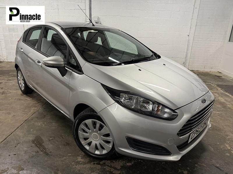 Used Ford Fiesta Style 82 HP (60 kW) 2013 Silver Hatchback