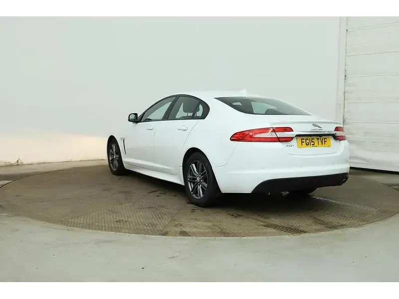 Used Jaguar XF R-Sport 163 HP (119 kW) 2015 White Sedan