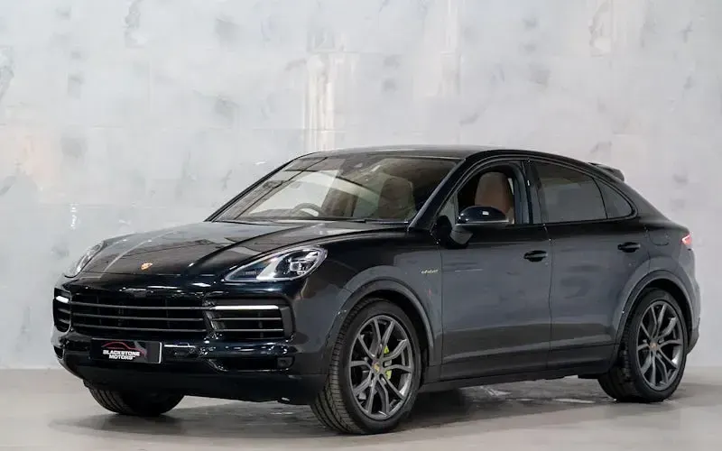 Used Porsche Cayenne Platinum Edition 462 HP (339 kW) 2022 Black SUV