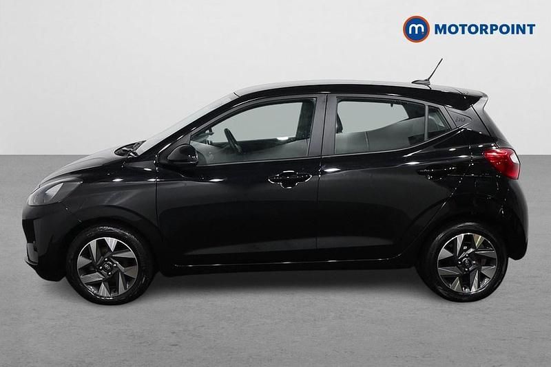 Used Hyundai i10 Advanced 63 HP (46 kW) 2025 Black Hatchback