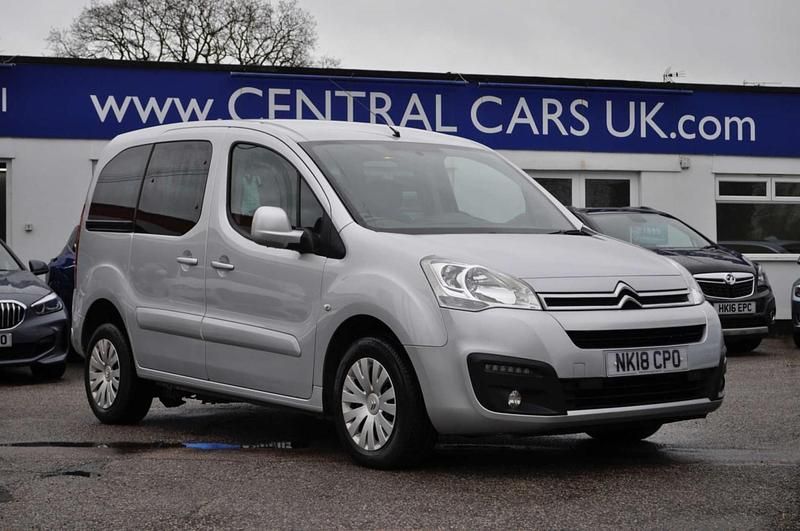 Used Citroën Berlingo Feel 100 HP (73 kW) 2018 Silver MPV