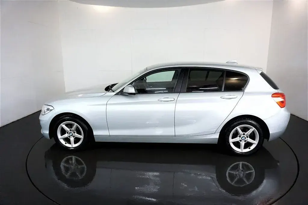 Used BMW 116 Comfort Edition 116 HP (85 kW) 2018 Silver Hatchback