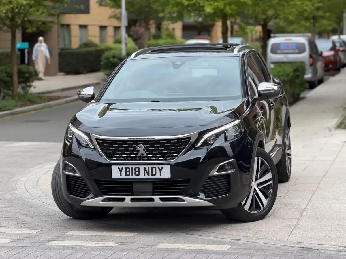 Begagnad Peugeot 3008 GTi 2018 Svart SUV