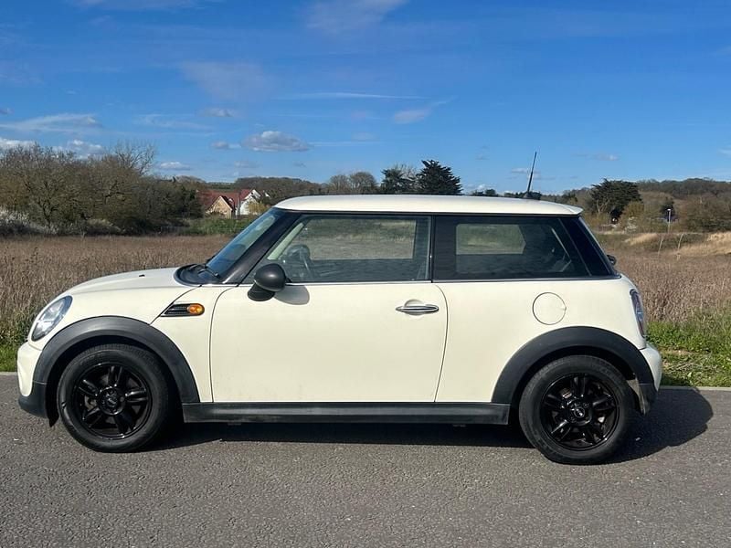 Used Mini ONE Hatch 2013 White Hatchback
