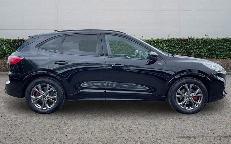 Second-hand Ford Kuga ST-Line 190 CP (139 kW) 2023 Negru SUV