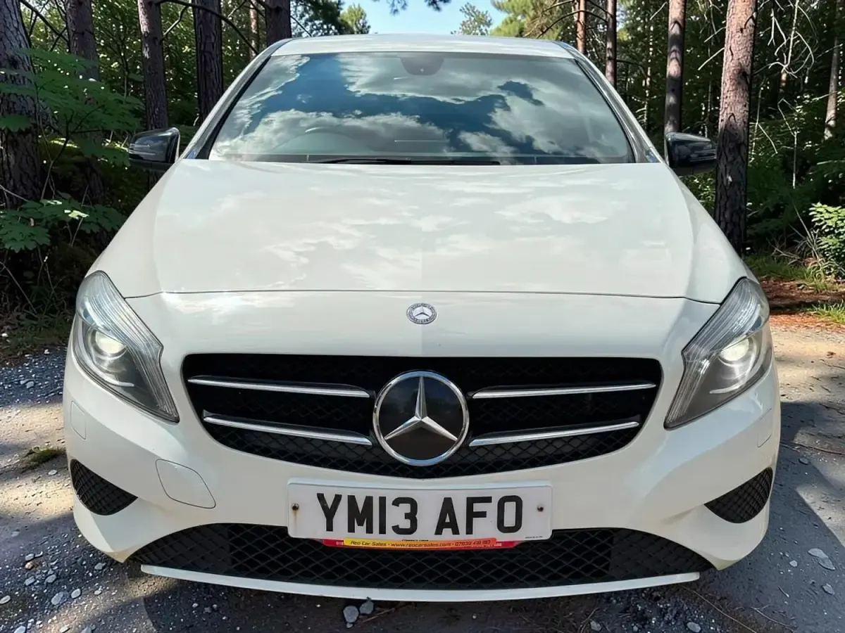 Used Mercedes A180 2013 White Hatchback