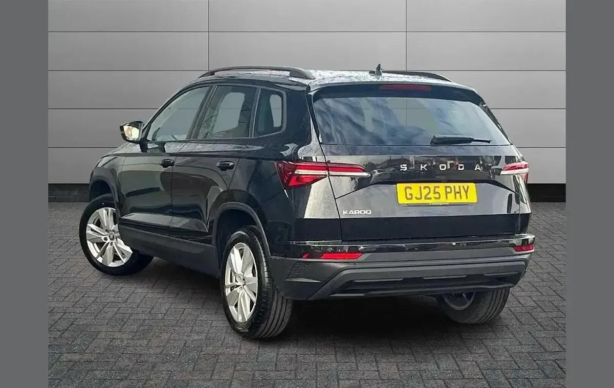 Gebraucht Skoda Karoq SE 113 PS (83 kW) 2025 Schwarz SUV