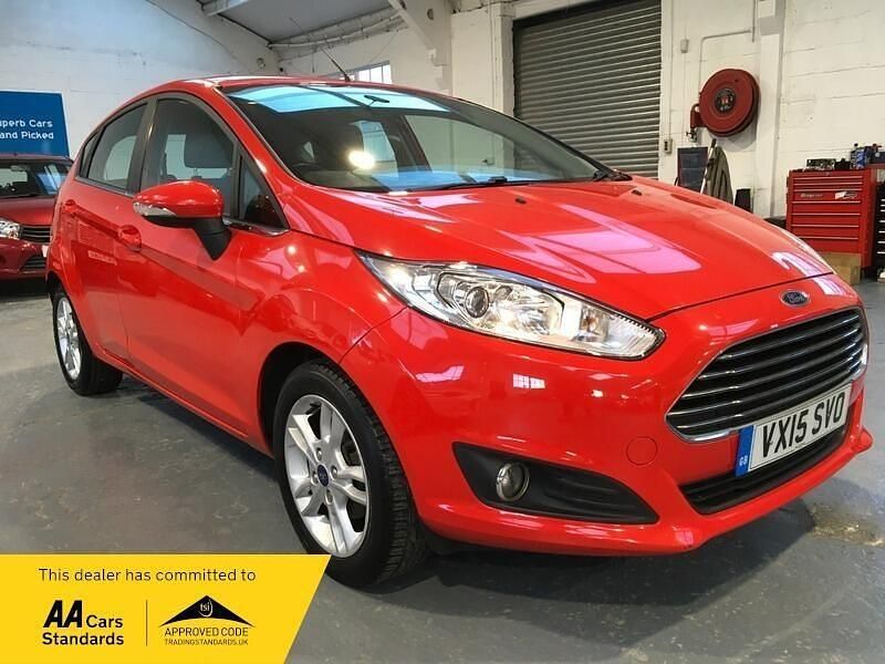 Used Ford Fiesta Zetec 2015 Red Hatchback