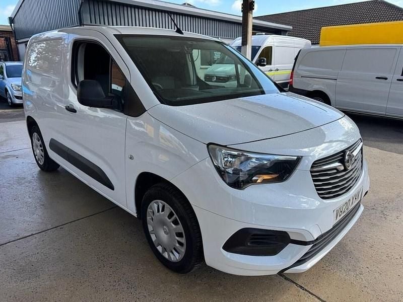 Used Vauxhall Combo Sportive 100 HP (73 kW) 2020 White MPV