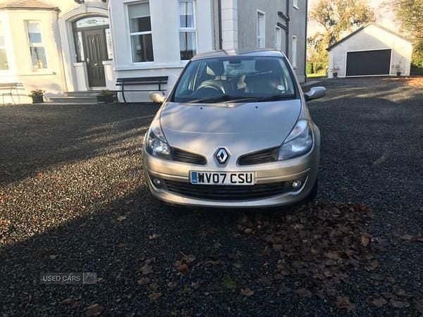 Gold Used 2007 Renault Clio II Initiale Hatchback | £3,295 (Fair price) - Image 1/4