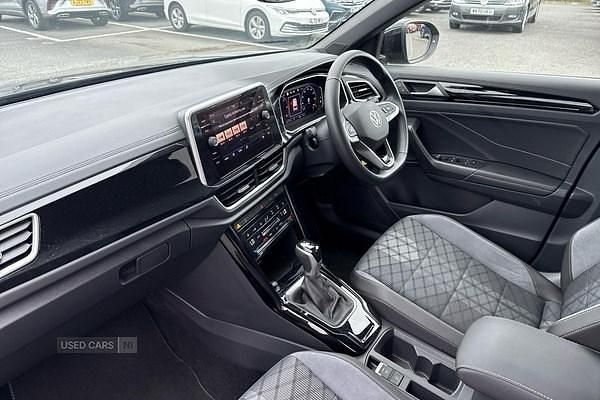 Used VW T-Roc R-line 150 HP (110 kW) 2024 Black SUV