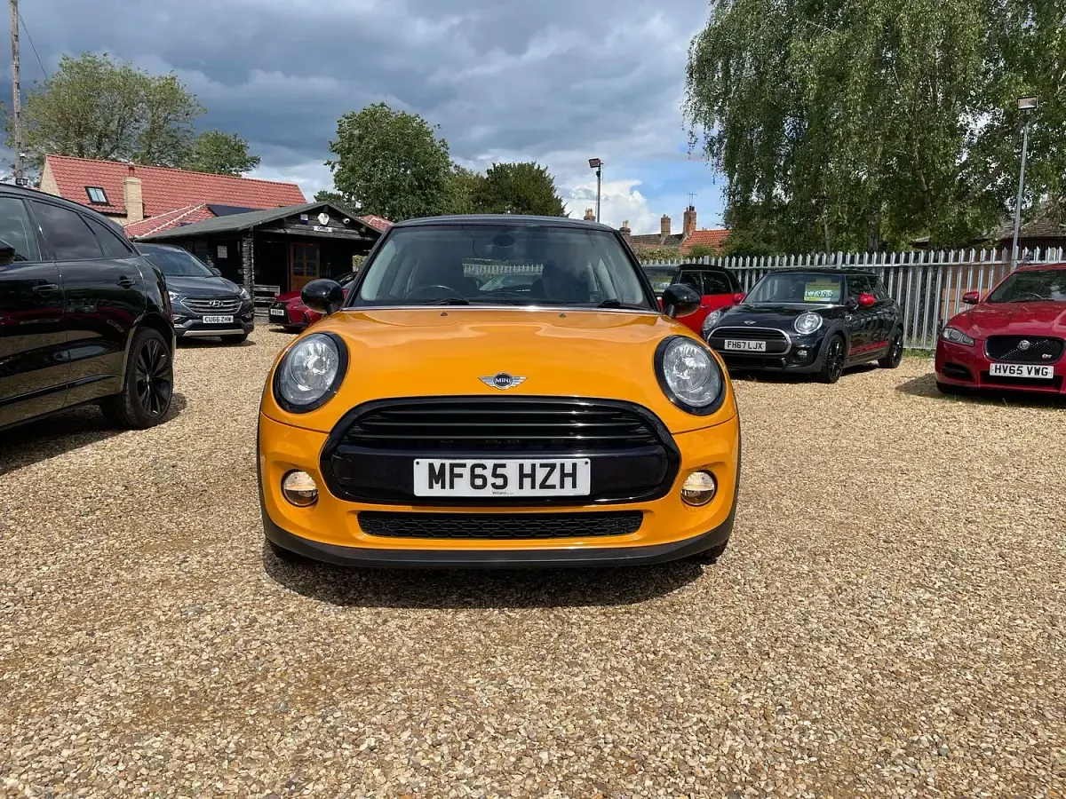 Used Mini Cooper D Hatch 116 HP (85 kW) 2015 Orange Hatchback