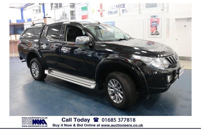 Black Used 2019 Mitsubishi L200 Pickup | £15,850 (Fair price) - Image 1/4