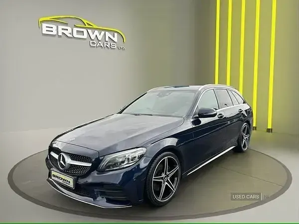 Second-hand Mercedes C220 AMG line 194 CP (142 kW) 2020 Albastru Break