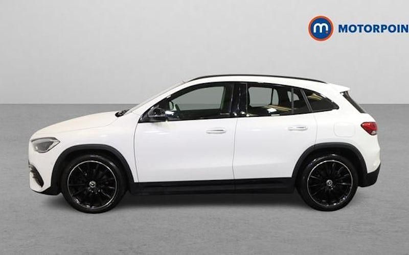 Used Mercedes GLA200 AMG Line Premium Plus 163 HP (119 kW) 2022 White SUV