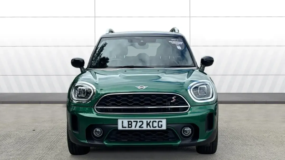 Used Mini Countryman Exclusive 178 HP (130 kW) 2022 Green SUV