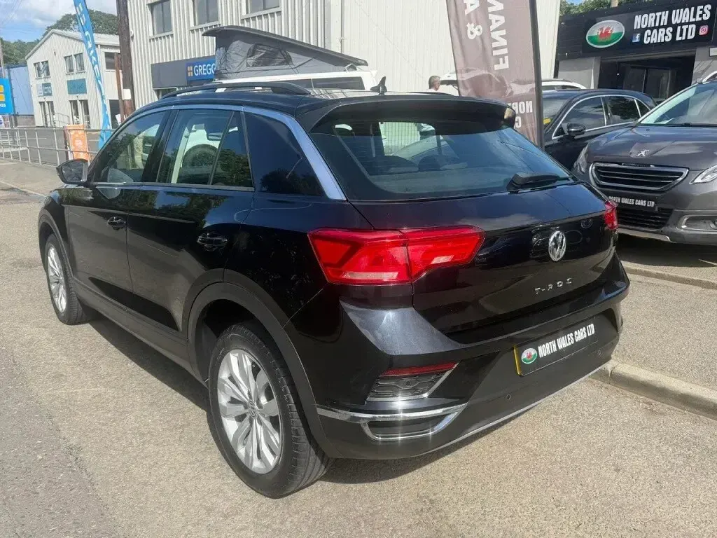Used VW T-Roc SE 115 HP (84 kW) 2019 Black SUV