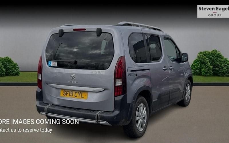 Used Peugeot Rifter Allure 102 HP (75 kW) 2023 MPV