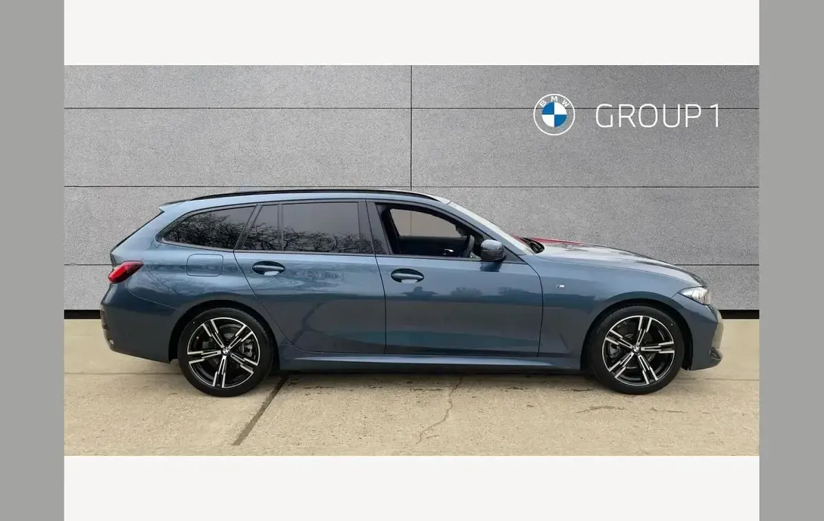 Used BMW 320 M Sport 180 HP (132 kW) 2026 Blue Estate