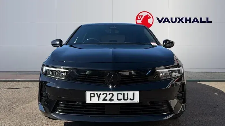 Second-hand Vauxhall Astra GS Line 130 CP (95 kW) 2022 Negru Hatchback
