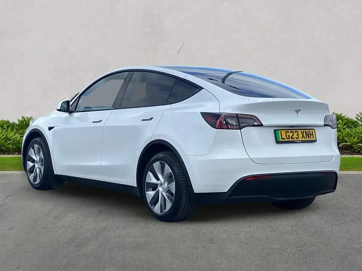 Used Tesla Model Y RWD 219 kW (299 HP) 2023 White SUV